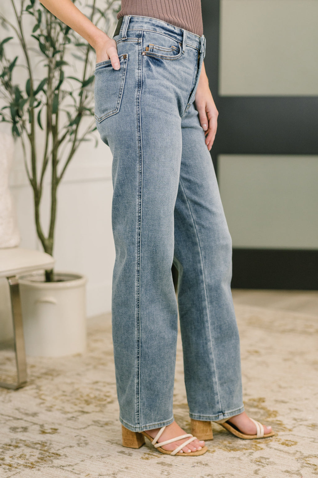 Plus Size High Waist Slim Straight Jeans for Curvy Women