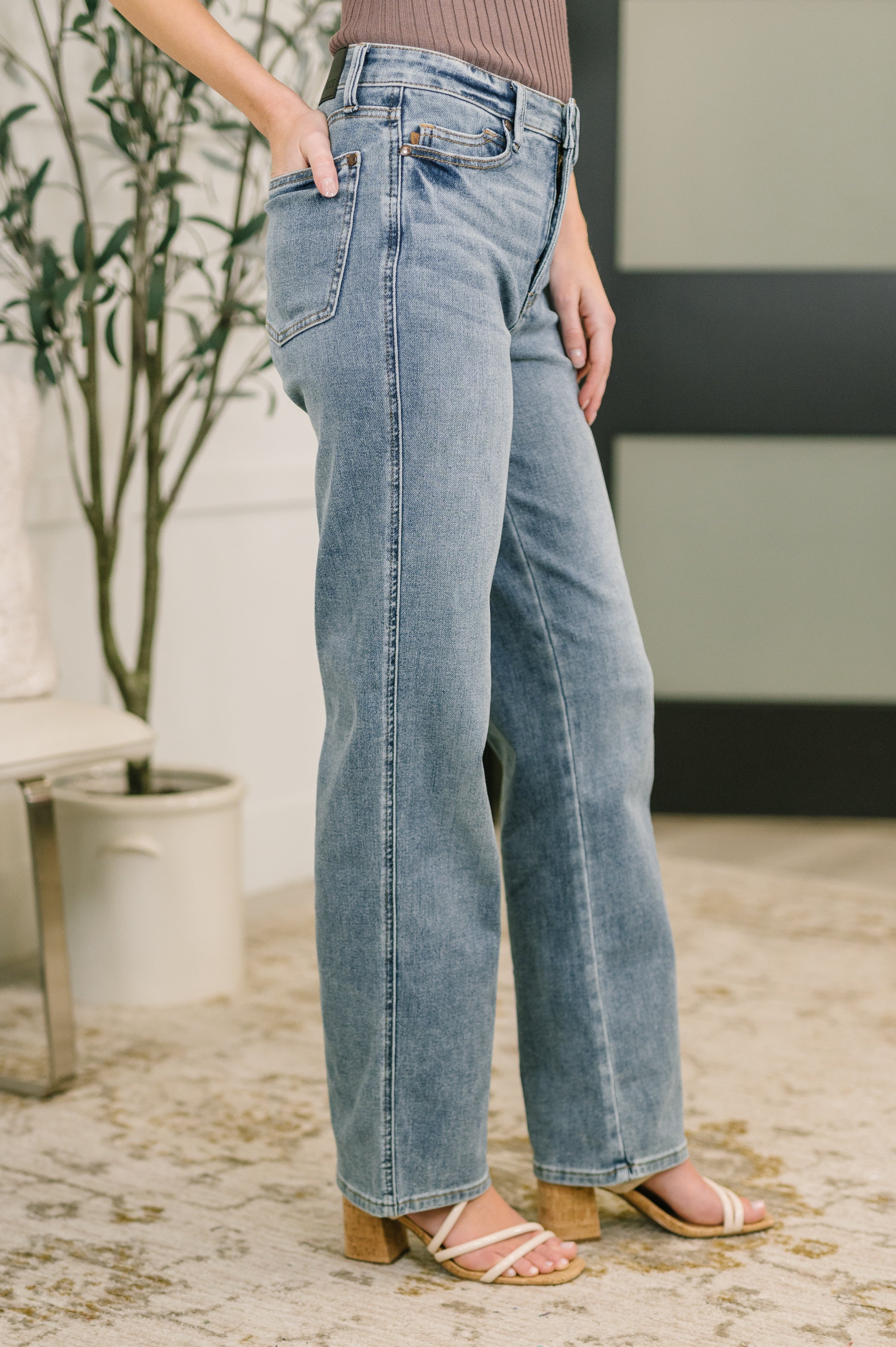 Plus Size High Waist Slim Straight Jeans for Curvy Women