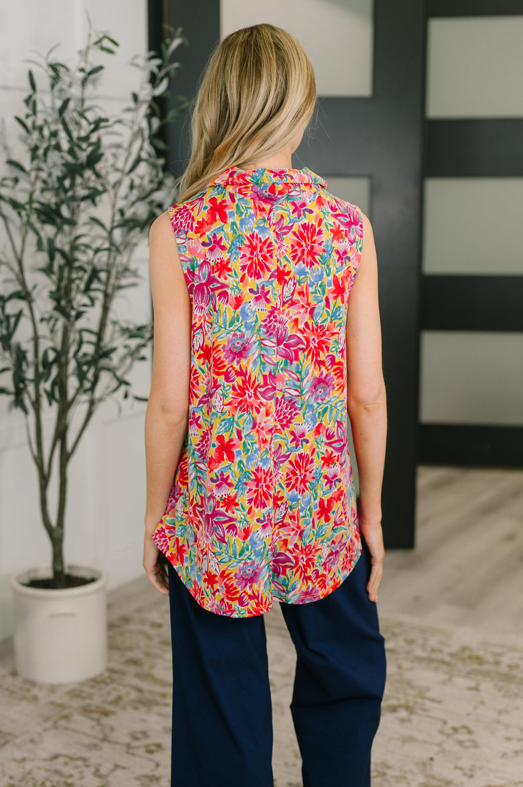 Island Bloom Collared Sleeveless Top for Plus Size Women
